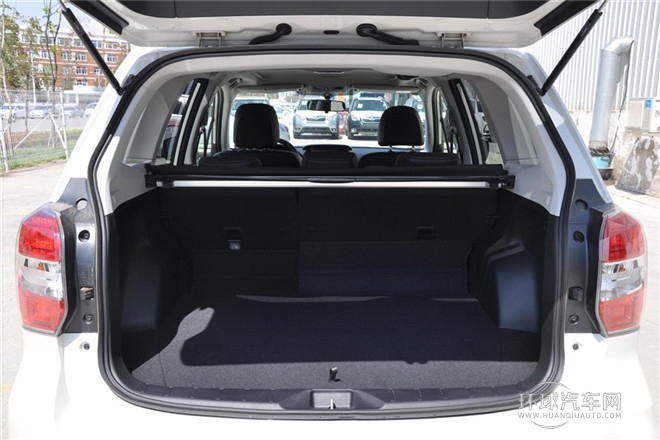 2013款 2.0i 手動豪華版