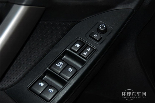 2013款 2.0i 自動豪華版