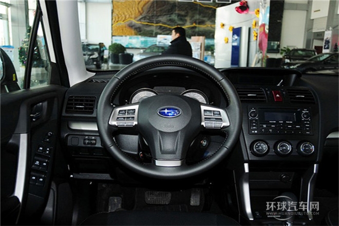 2013款 2.0i 自動豪華版