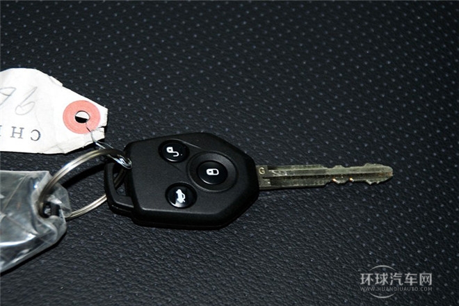 2013款 2.0i 自動豪華導航版