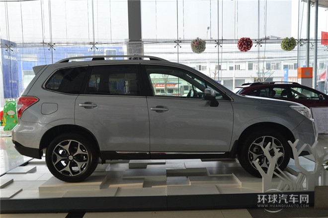 2013款 2.0i 自動舒適版