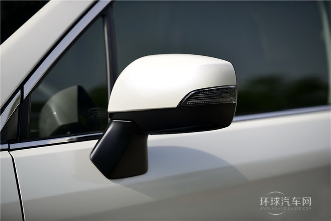 2013款 2.0T 自動尊貴導航版