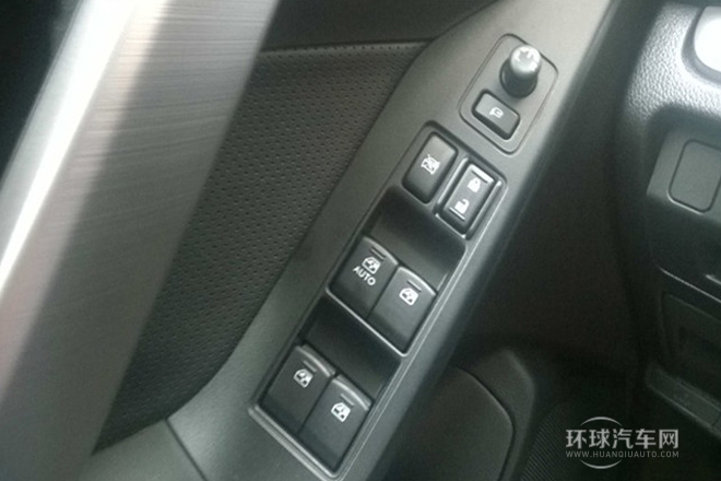 2013款 2.5i 自動豪華版