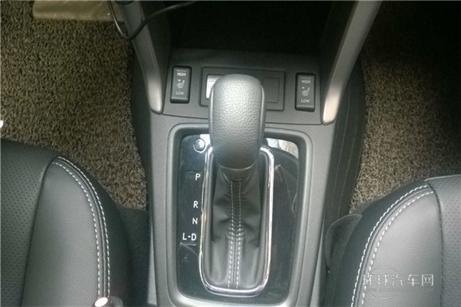 2013款 2.5i 自動豪華版