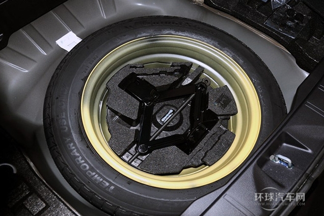 2013款 2.5i 自動精英導航版