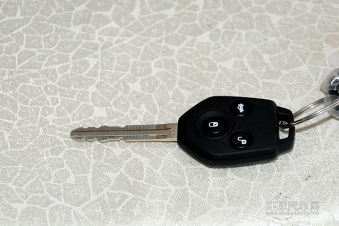 2013款 2.5i 自動精英導航版