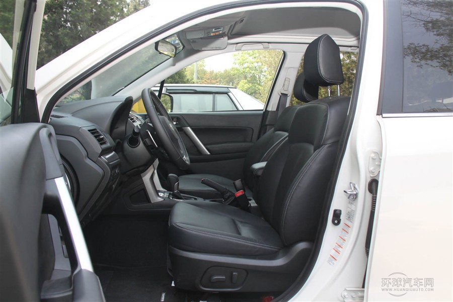 2013款 2.5i 自動(dòng)尊貴版