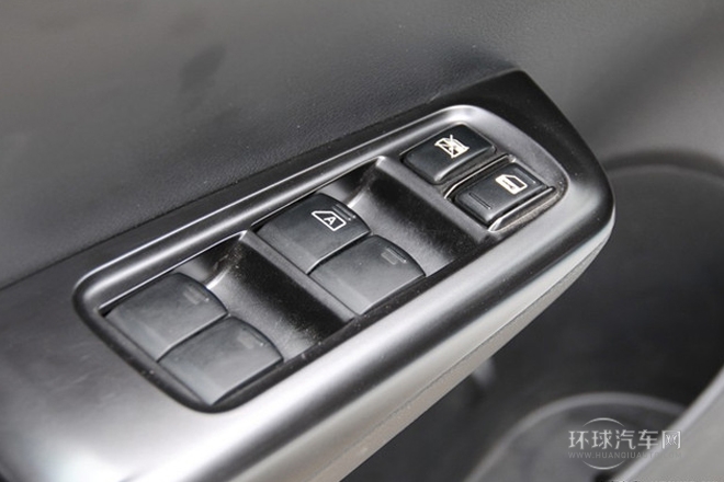 2011款 2.5T STI三廂