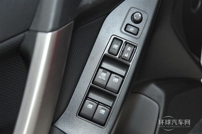 2013款 2.5i 自動尊貴導航版