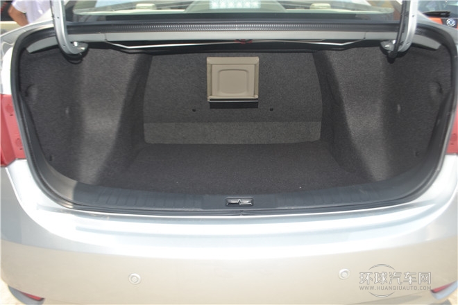 2014款1.6L自動尊貴型
