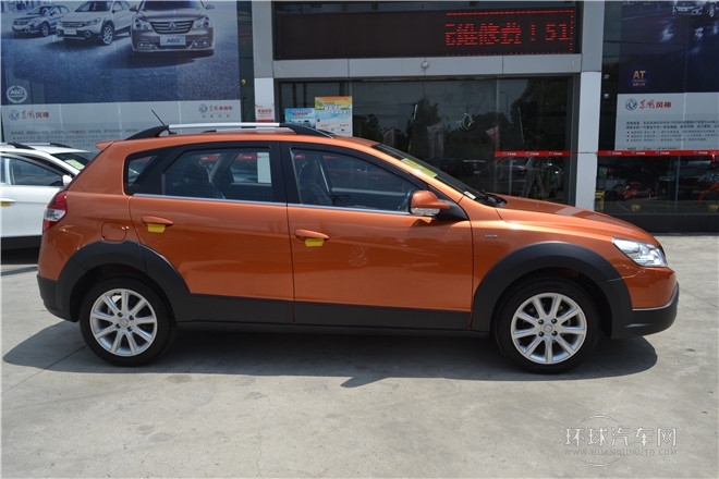 2014款Cross1.5L自動(dòng)尊逸型