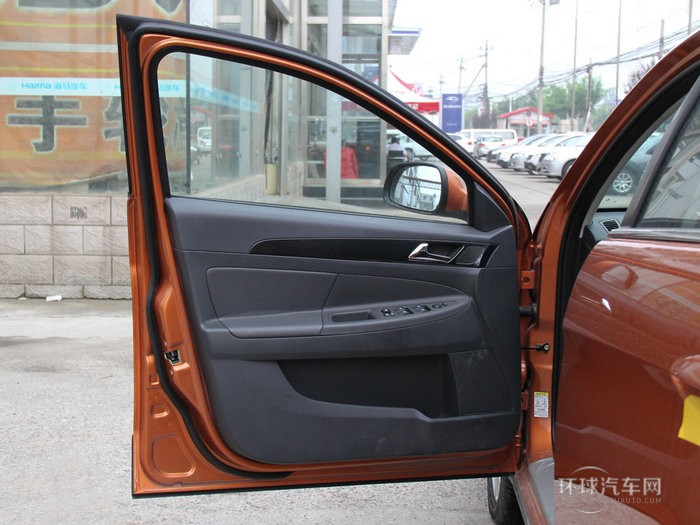 2014款 Cross 1.5L 自動(dòng)尊尚型