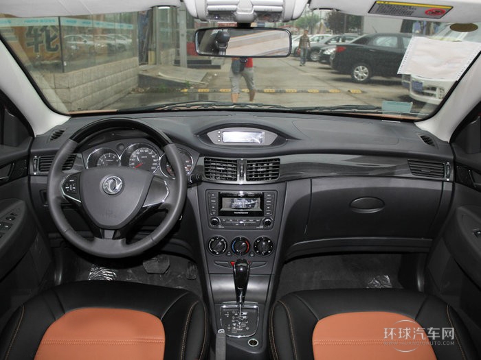 2014款 Cross 1.5L 自動尊尚型