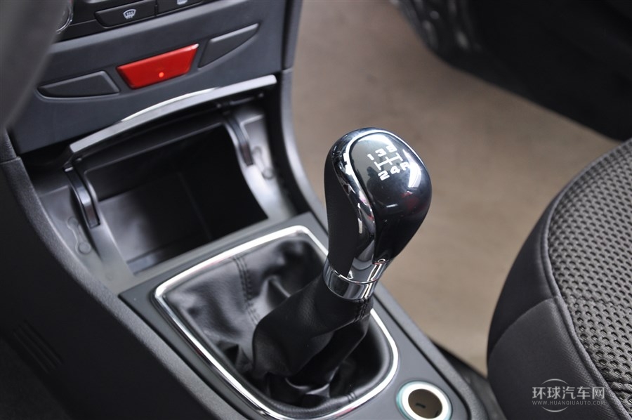 2014款 Cross 1.6L 手動尊逸型