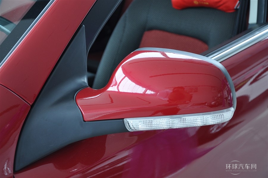 2014款 Cross 1.6L 手動尊逸型