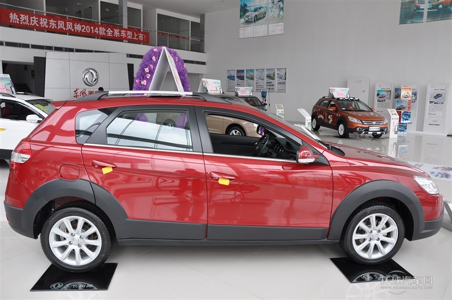 2014款 Cross 1.6L 手動(dòng)尊逸型