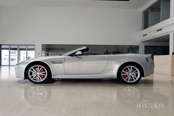 2011款 4.7 Sportshift Roadster