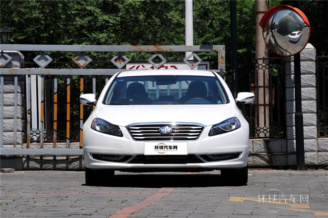 2014款 2.0L 手動舒適型