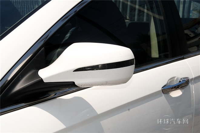 2014款 2.0L 手動舒適型