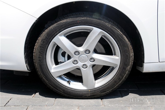 2014款 2.0L 手動舒適型