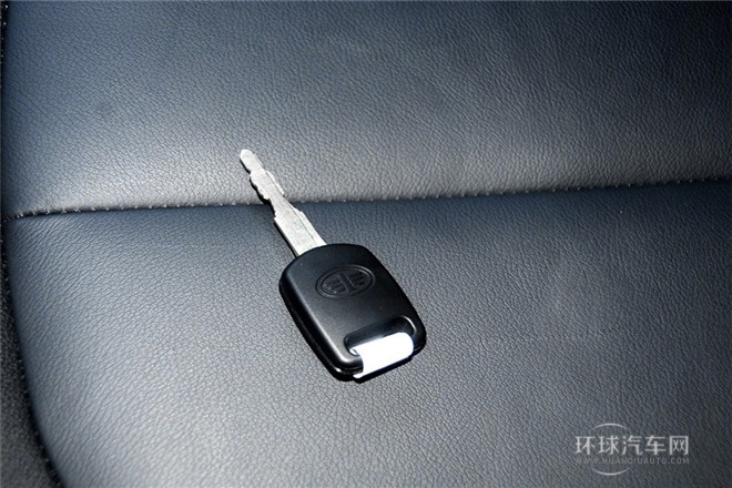 2014款 2.0L 手動豪華型