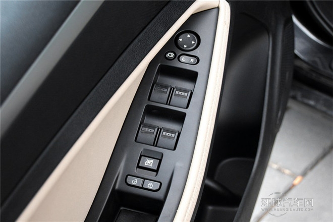 2014款 2.0L 自動豪華型