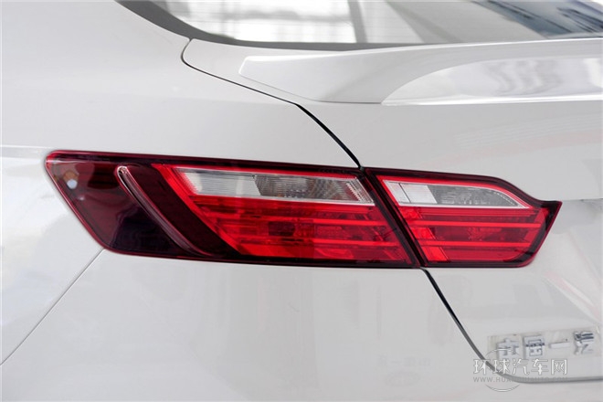 2014款 1.8T 自動運動尊享型