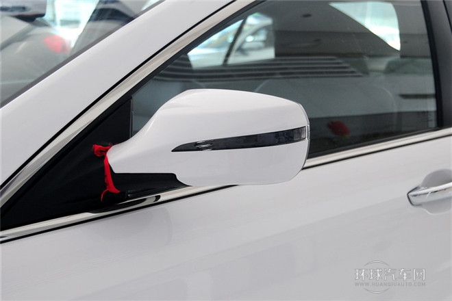 2014款 1.8T 自動運動尊貴型