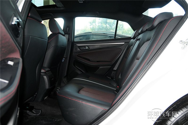 2014款 1.8T 自動(dòng)運(yùn)動(dòng)尊貴型