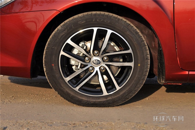 2013款 1.6L MT舒適型