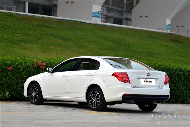 2013款 1.6L MT豪華型