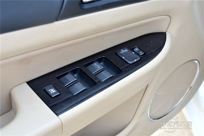 2013款 1.6L MT豪華型