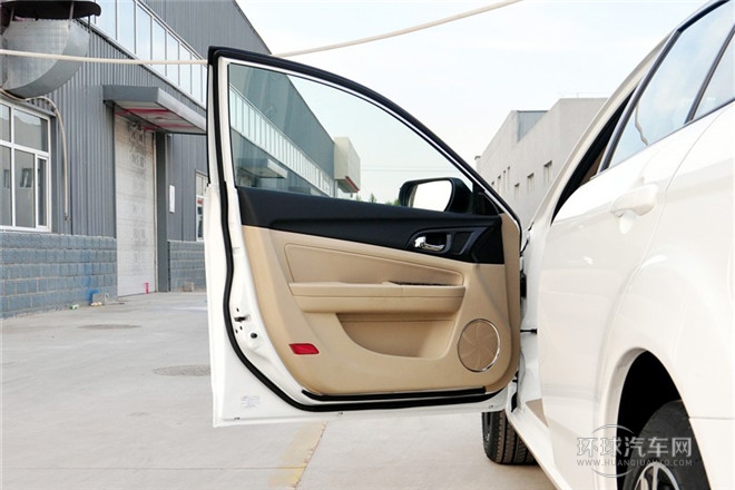 2013款 1.6L MT尊貴型