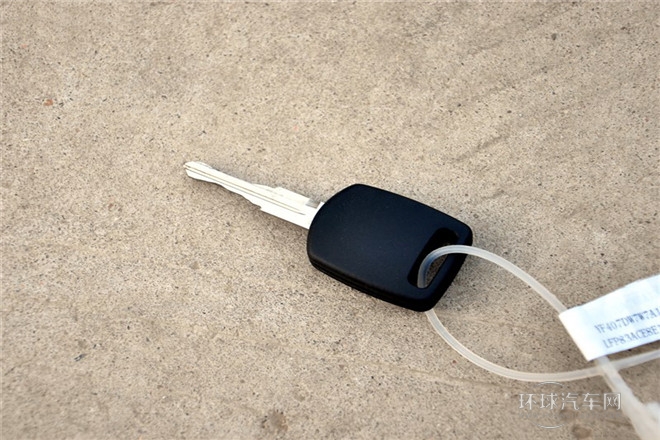 2013款 1.6L MT尊貴型