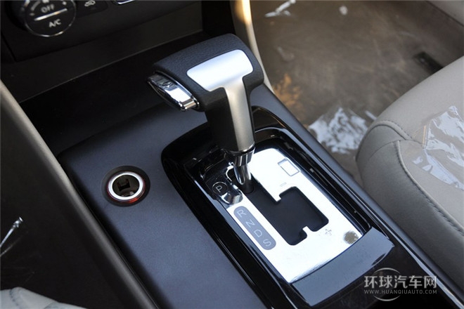 2013款 1.6L AT豪華型