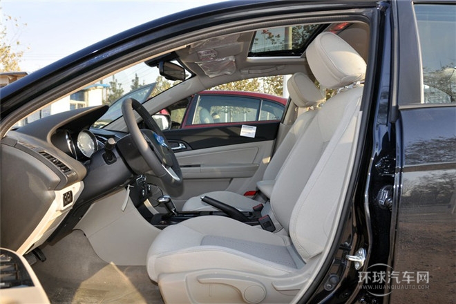 2013款 1.6L AT豪華型