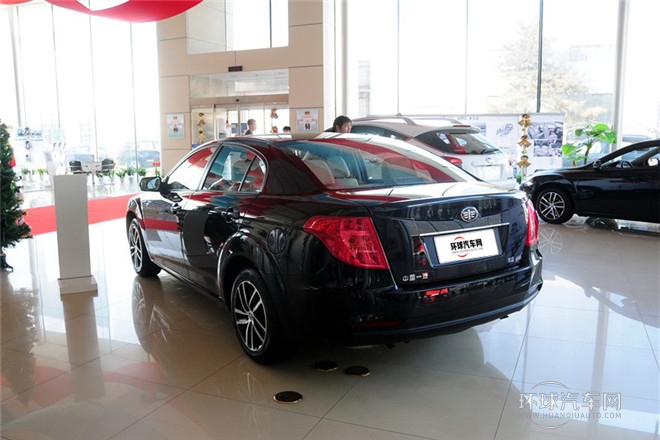 2013款 1.8L AT舒適型