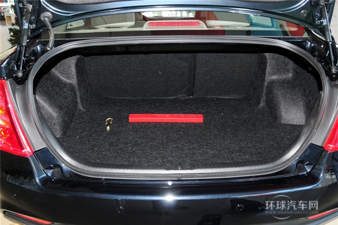 2013款 1.8L AT舒適型