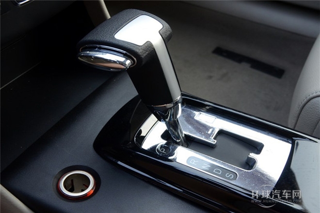 2013款 1.8L AT尊貴型