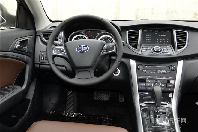 2014款 1.8T 自動豪華型