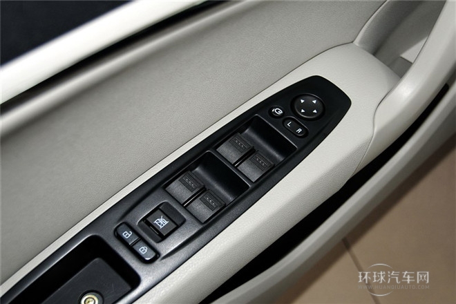 2014款 1.8T 自動(dòng)尊貴型