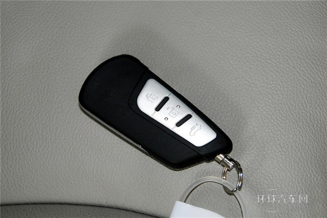 2014款 1.8T 自動(dòng)尊貴型