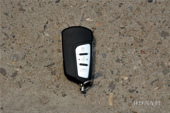 2014款 2.0T 自動豪華型