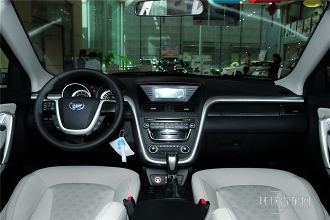 2013款 2.0L 手動基本型