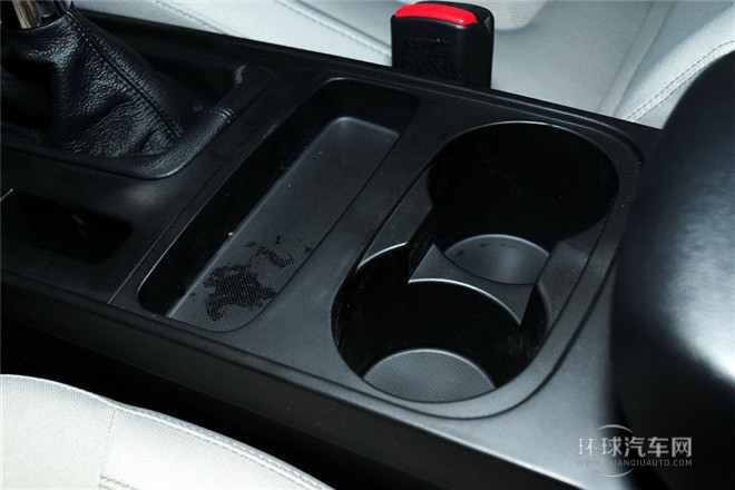 2013款 2.0L 手動(dòng)基本型