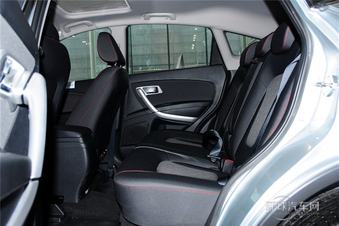 2013款 2.0L 自動舒適型