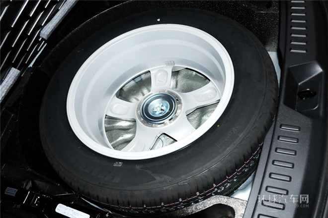 2013款 2.0L 自動舒適型