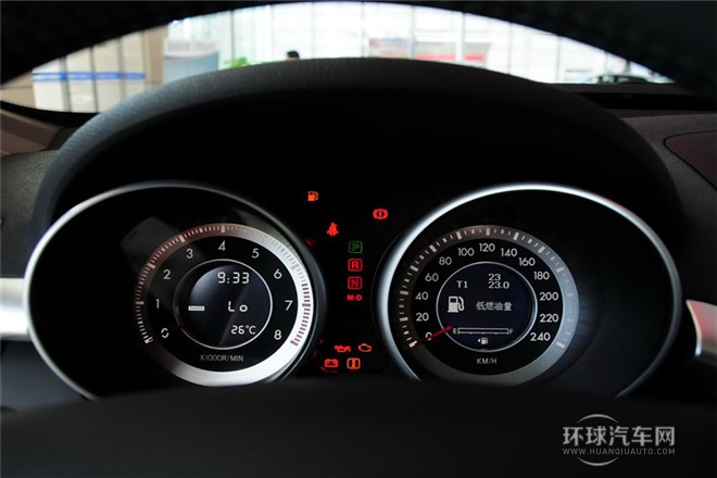 2013款 2.0L 自動豪華型