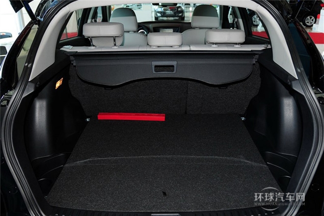 2013款 2.0L 自動豪華型