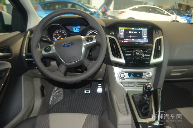 2012款 兩廂 1.6L AT風尚型